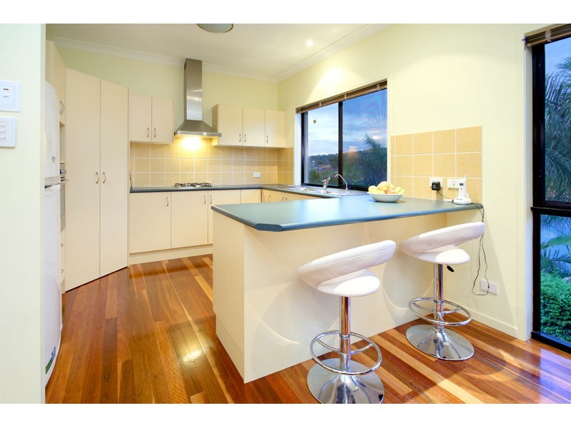12 Arncliffe Close, Carindale QLD 4152