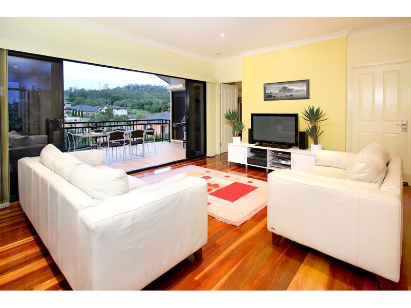 12 Arncliffe Close, Carindale QLD 4152