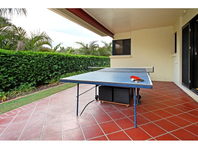 12 Arncliffe Close, Carindale QLD 4152