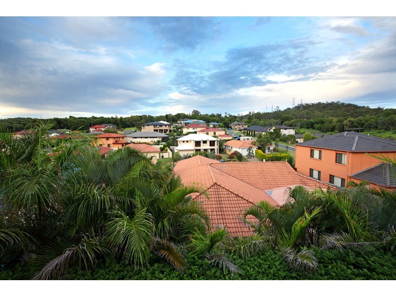 12 Arncliffe Close, Carindale QLD 4152