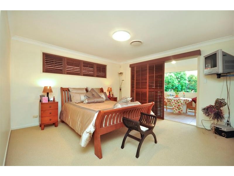 35 Windsor Place, Carindale QLD 4152