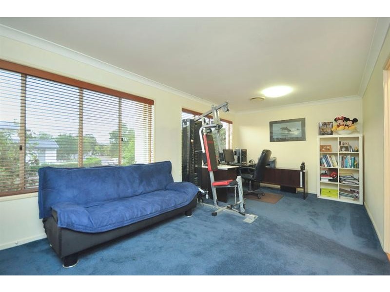 35 Windsor Place, Carindale QLD 4152