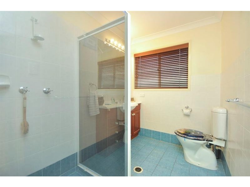 35 Windsor Place, Carindale QLD 4152