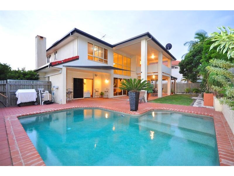 35 Windsor Place, Carindale QLD 4152