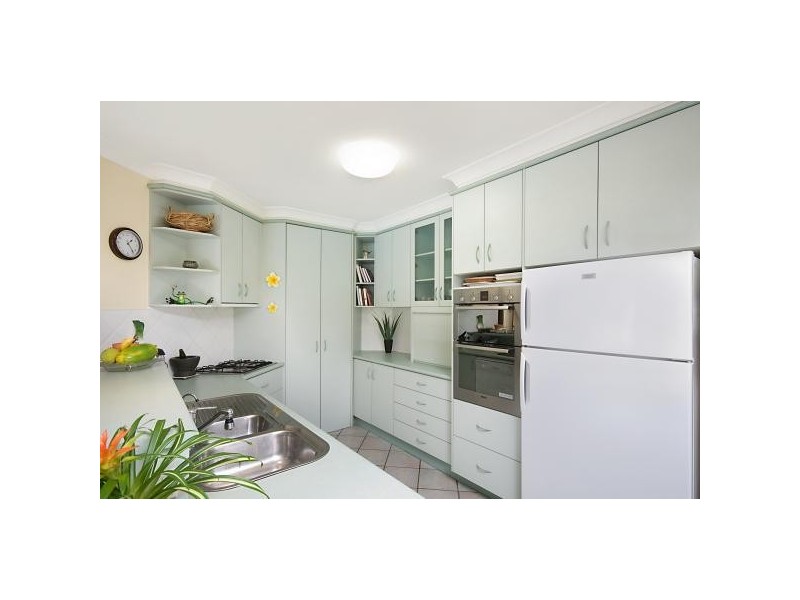 25 Glastonbury Place, Carindale QLD 4152