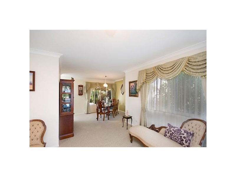 25 Glastonbury Place, Carindale QLD 4152