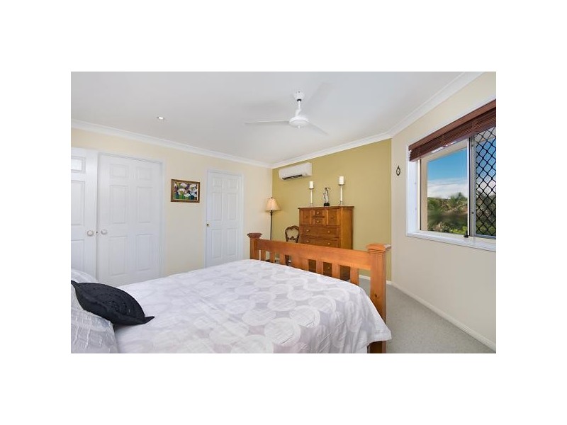 25 Glastonbury Place, Carindale QLD 4152