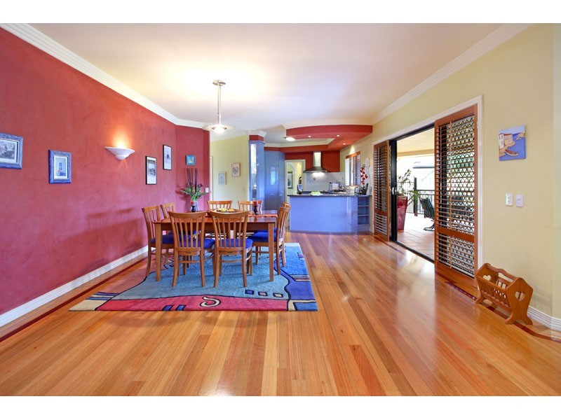 40 St Andrews Crescent, Carindale QLD 4152