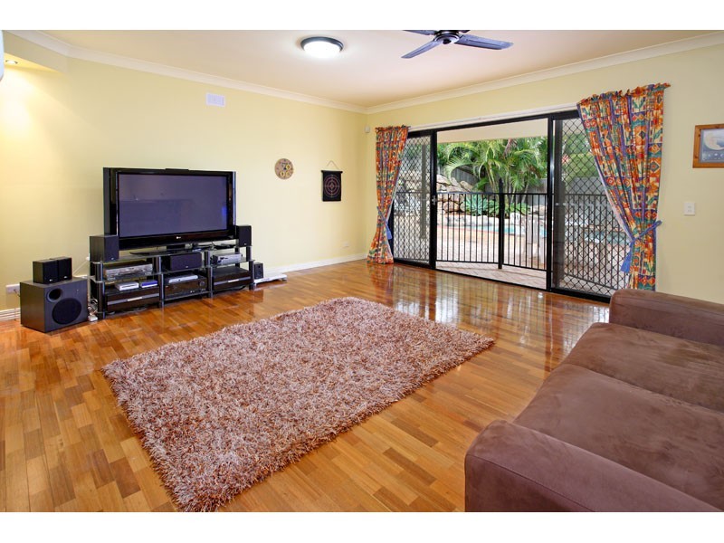 40 St Andrews Crescent, Carindale QLD 4152