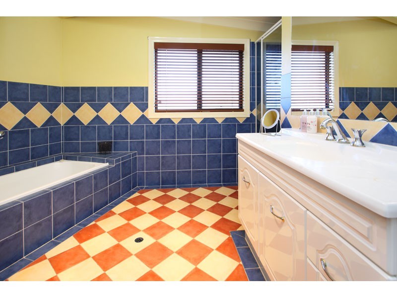 40 St Andrews Crescent, Carindale QLD 4152