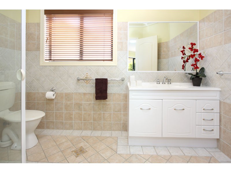 40 St Andrews Crescent, Carindale QLD 4152