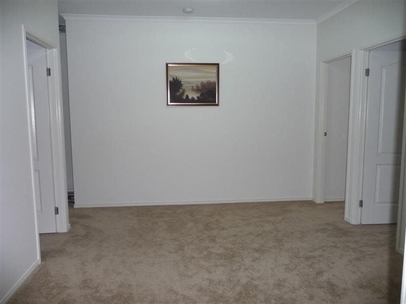 24 Sylvateere Crescent, Wakerley QLD 4154