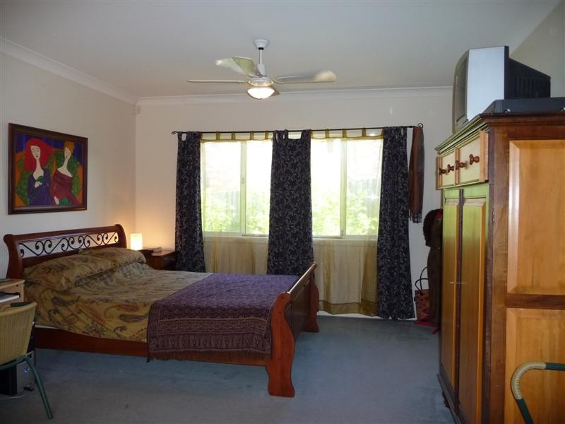 20 Clearmount Crescent, Carindale QLD 4152