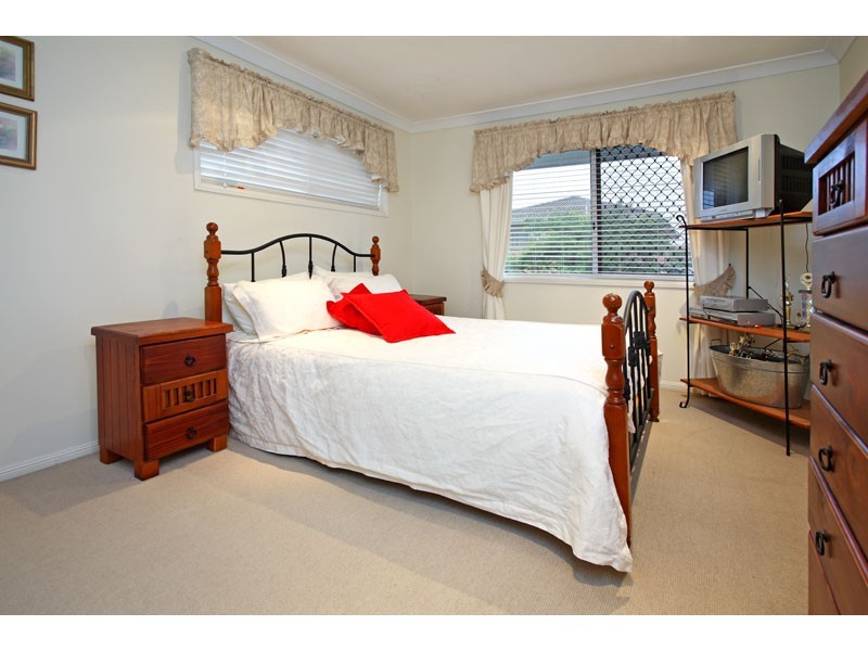 5  Pinehurst Place, Carindale QLD 4152