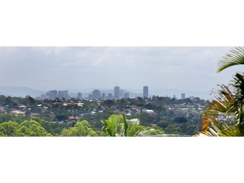 8 Carnegie Court, Carindale QLD 4152