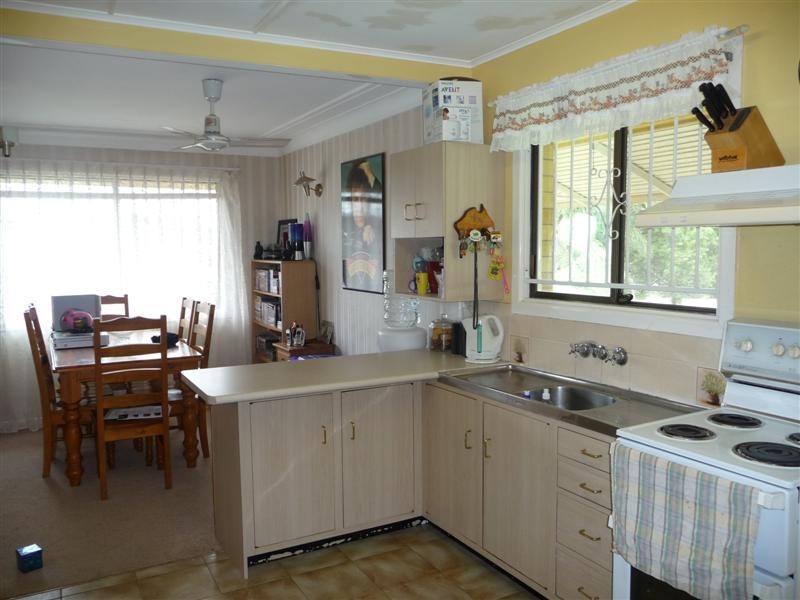 32 Chater Street, Carina QLD 4152