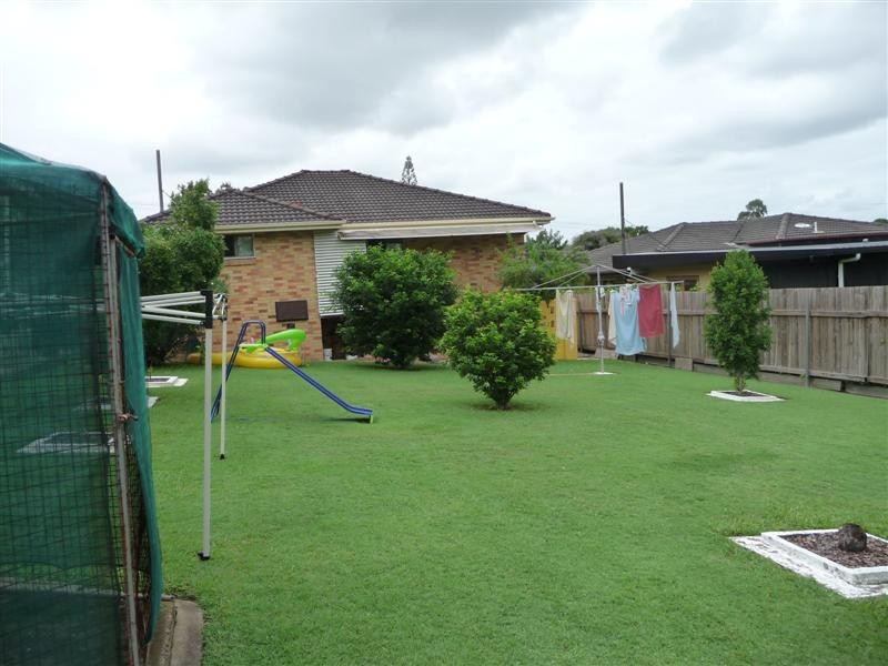 32 Chater Street, Carina QLD 4152