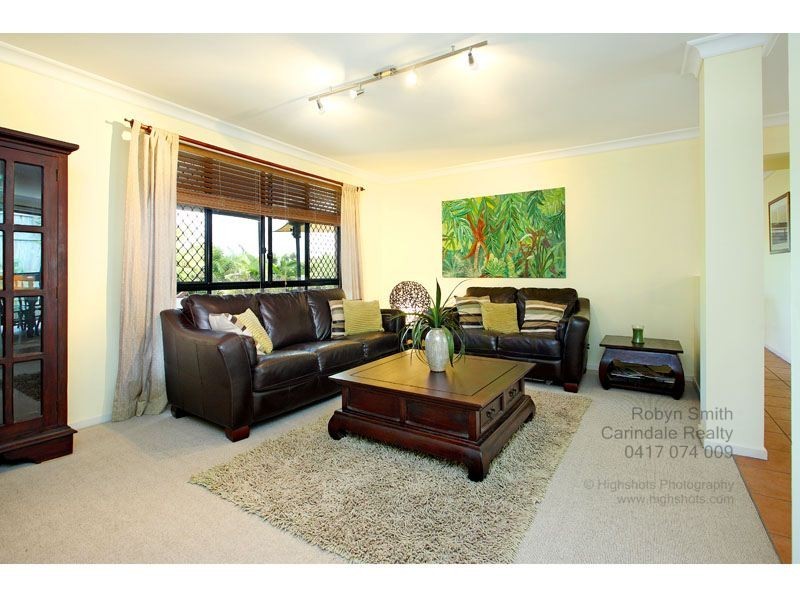 12 Narrabeen Crescent, Carindale QLD 4152