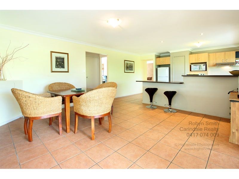 12 Narrabeen Crescent, Carindale QLD 4152