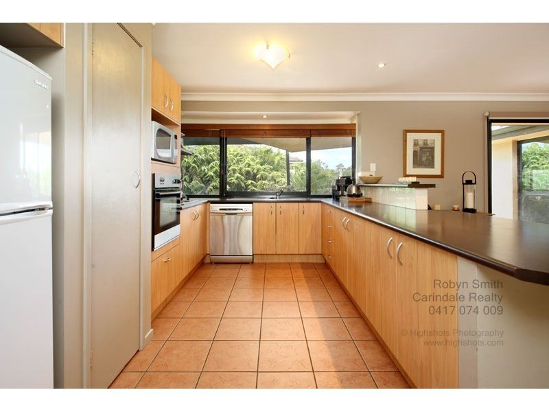 12 Narrabeen Crescent, Carindale QLD 4152