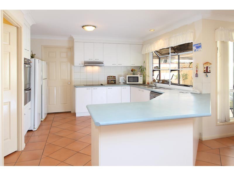 9 Michelangelo Crescent, Mackenzie QLD 4156