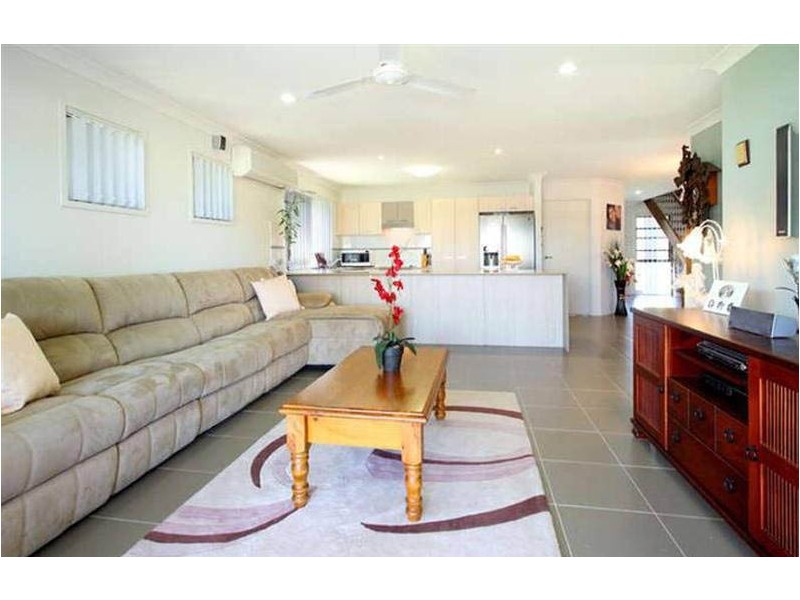 19 Lachlan Drive, Wakerley QLD 4154