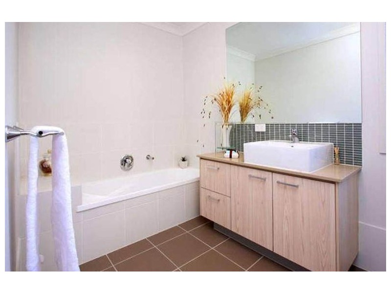 19 Lachlan Drive, Wakerley QLD 4154