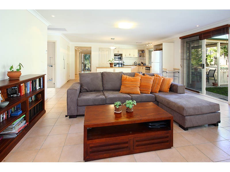 81 Gainsborough Avenue, Mackenzie QLD 4156