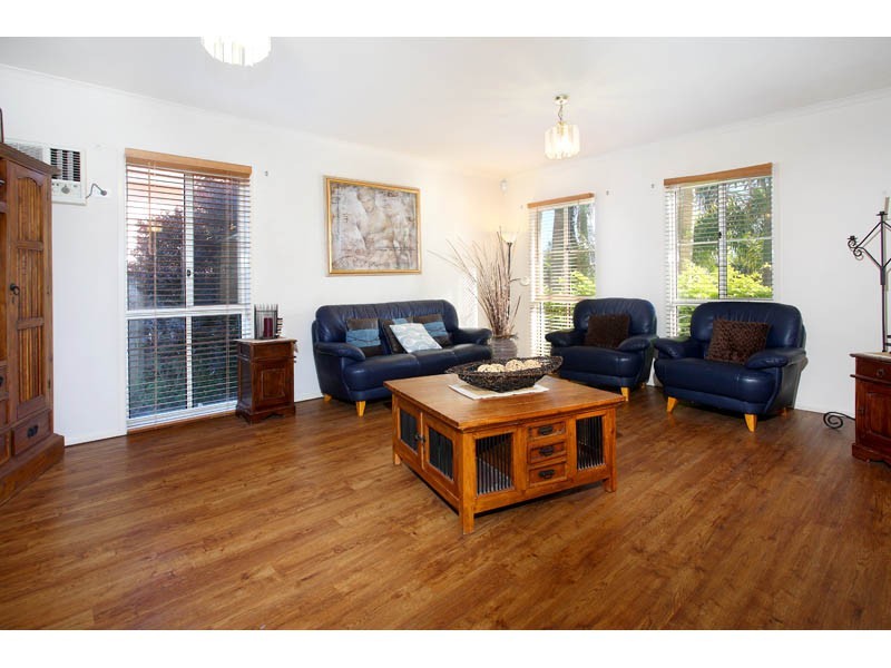 11 Eucalypt Close, Mackenzie QLD 4156