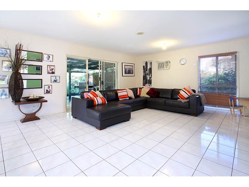 11 Eucalypt Close, Mackenzie QLD 4156