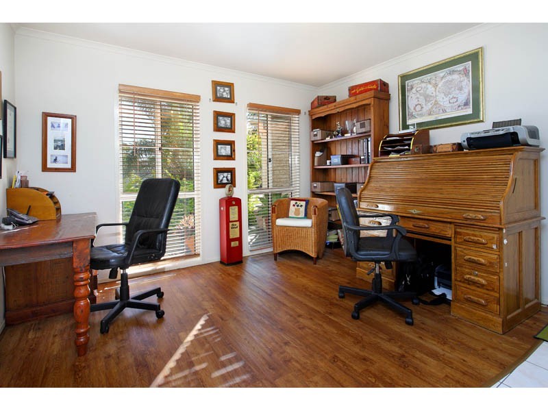 11 Eucalypt Close, Mackenzie QLD 4156