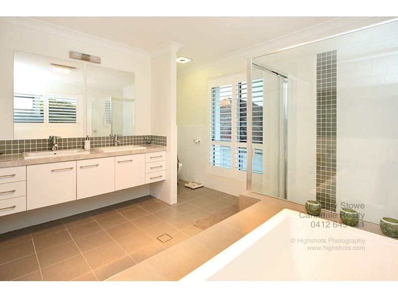 17 Jackman Street, Coorparoo QLD 4151