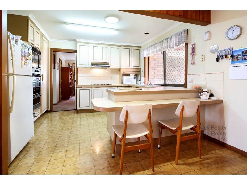 397 Winstanley Street, Carindale QLD 4152