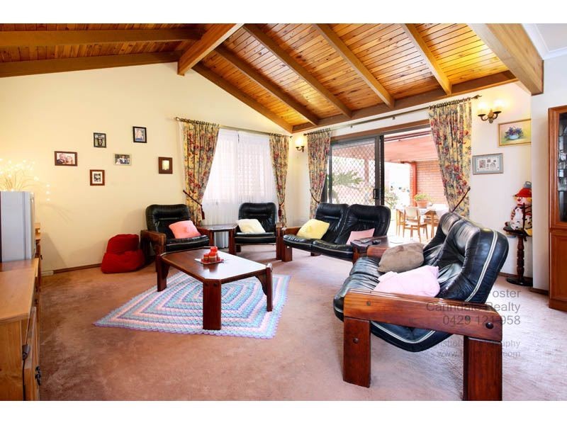 397 Winstanley Street, Carindale QLD 4152