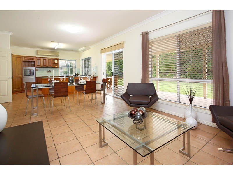 9 Turnberry Place, Carindale QLD 4152