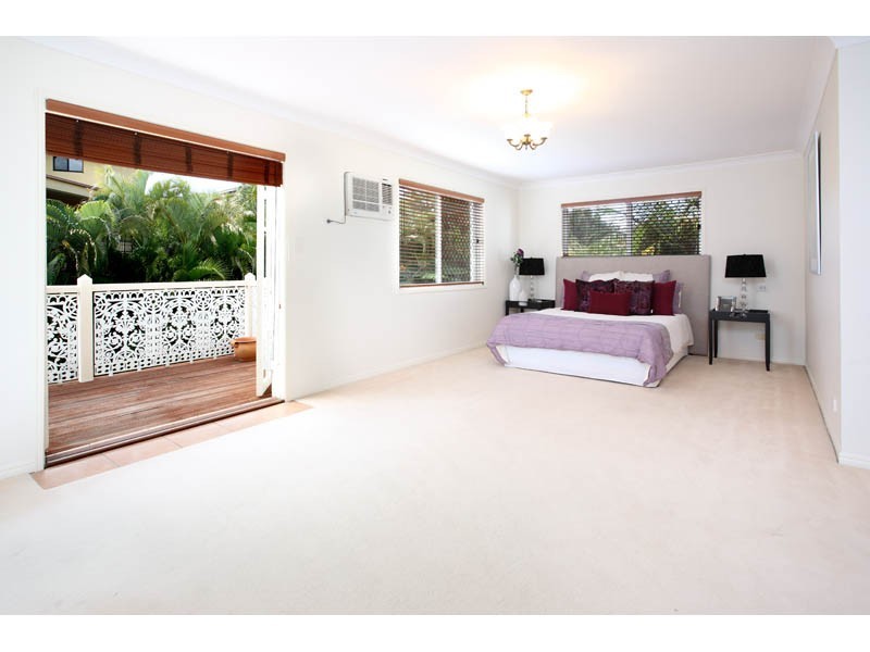 9 Turnberry Place, Carindale QLD 4152
