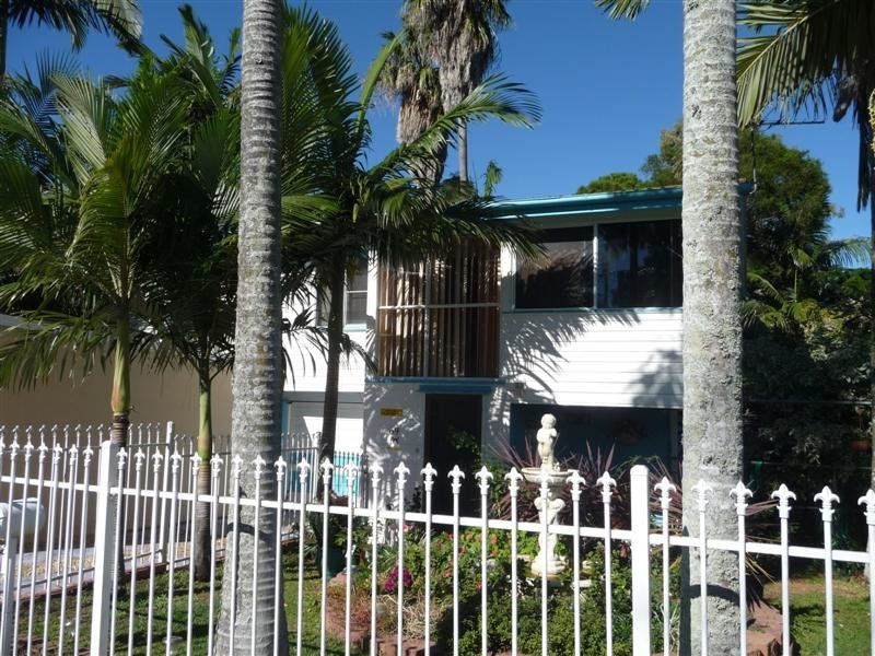 69 Malabar Street, Wynnum West QLD 4178