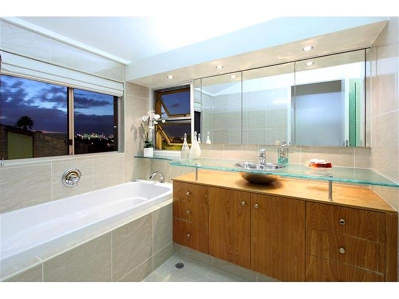 42  Indus Street, Camp Hill QLD 4152