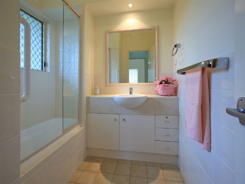 19 Oleander Pl, Carindale QLD 4152