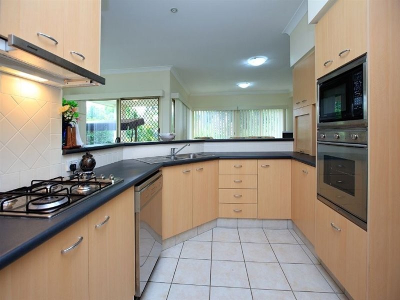 19 Oleander Pl, Carindale QLD 4152