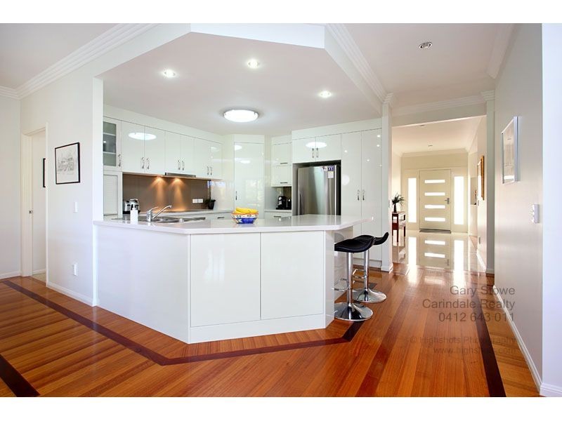 26 St Andrews Crescent, Carindale QLD 4152