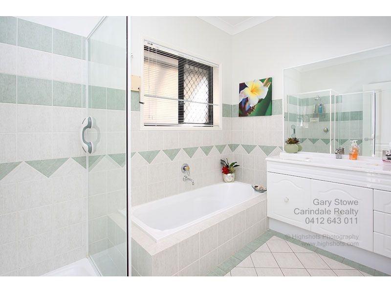 26 St Andrews Crescent, Carindale QLD 4152