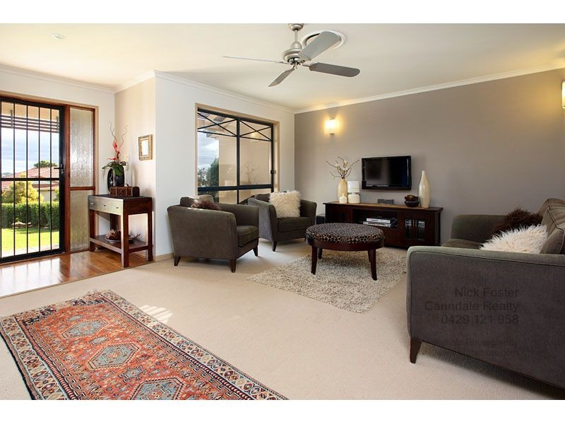 42 Aspen Street, Carindale QLD 4152