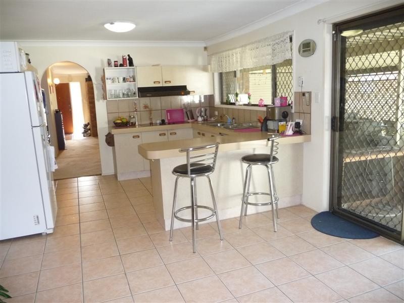 64 Donnington Street, Carindale QLD 4152