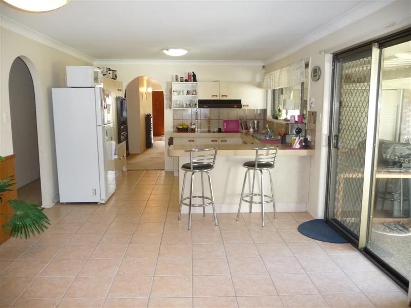 64 Donnington Street, Carindale QLD 4152