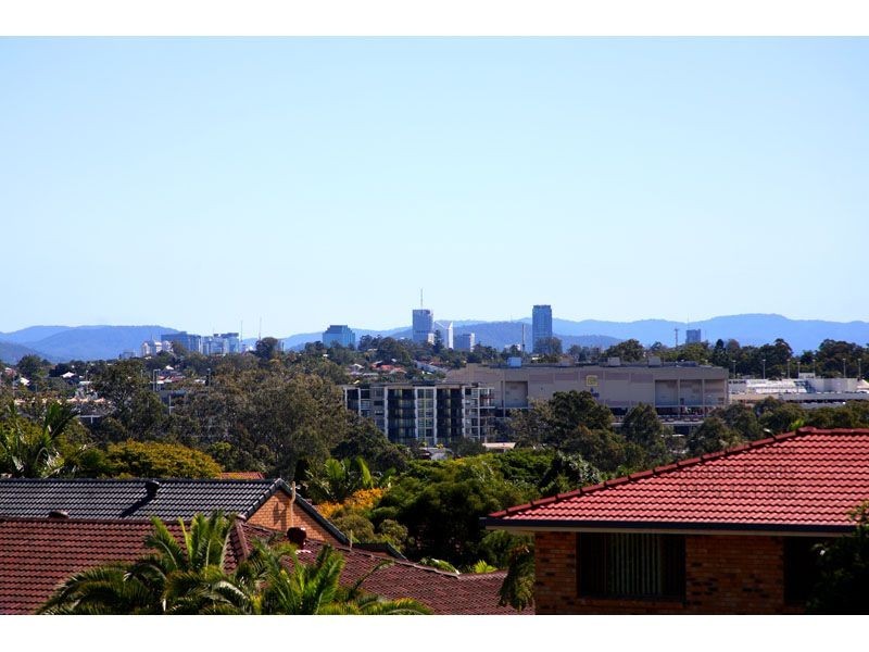 18 Raymore Court, Carindale QLD 4152