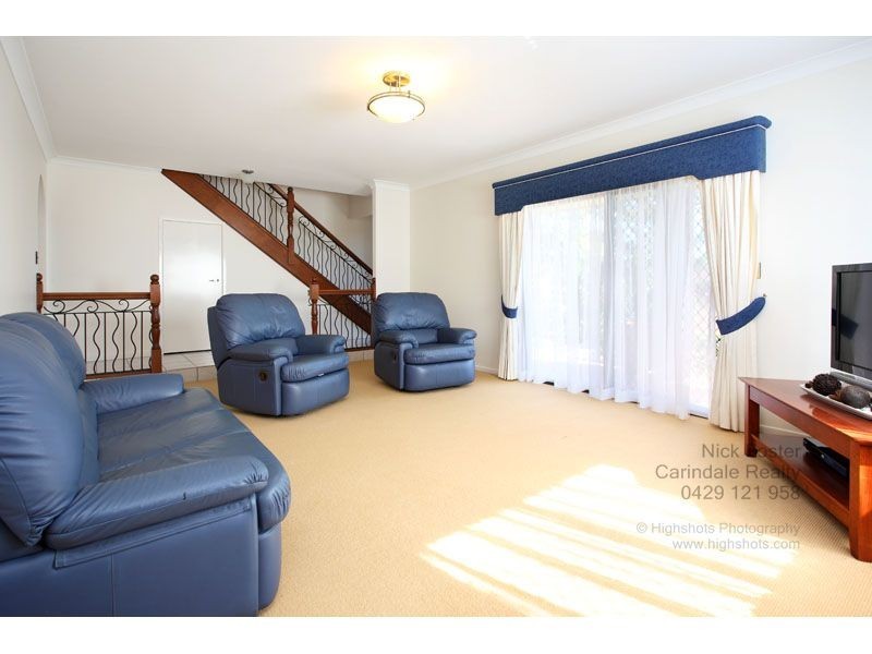 18 Raymore Court, Carindale QLD 4152