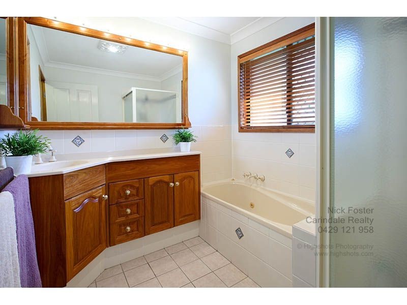 6  Naretha Street, Carindale QLD 4152