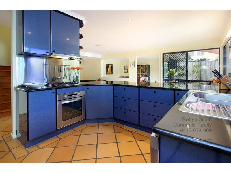 11 Homewood Place, Carindale QLD 4152