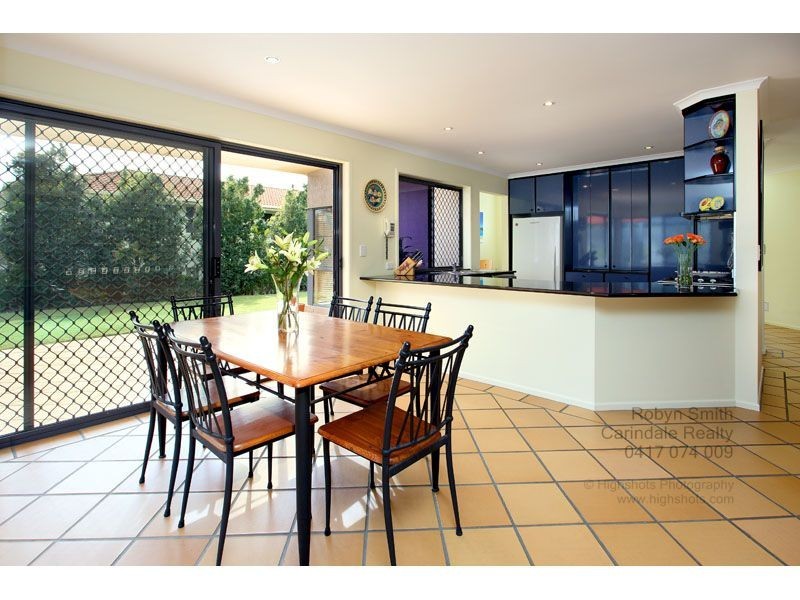 11 Homewood Place, Carindale QLD 4152